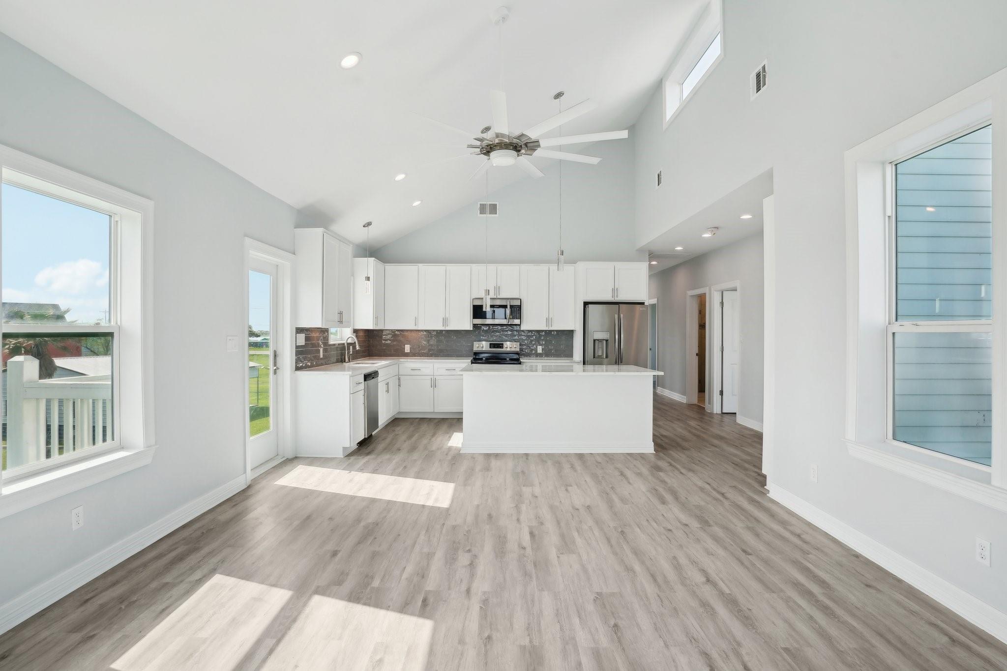 2115 Seahorse Lane