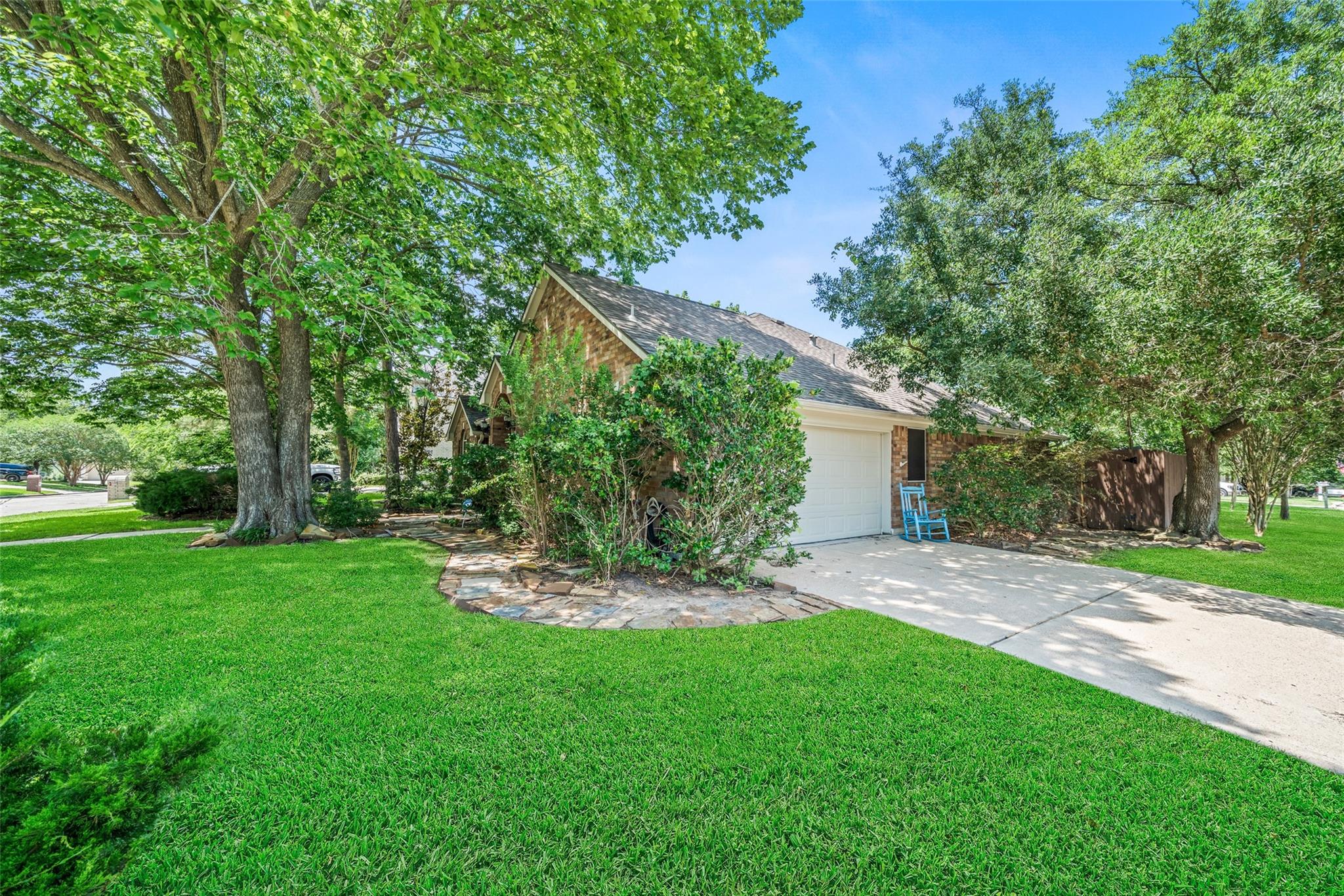 13322 Enchanted Way Drive