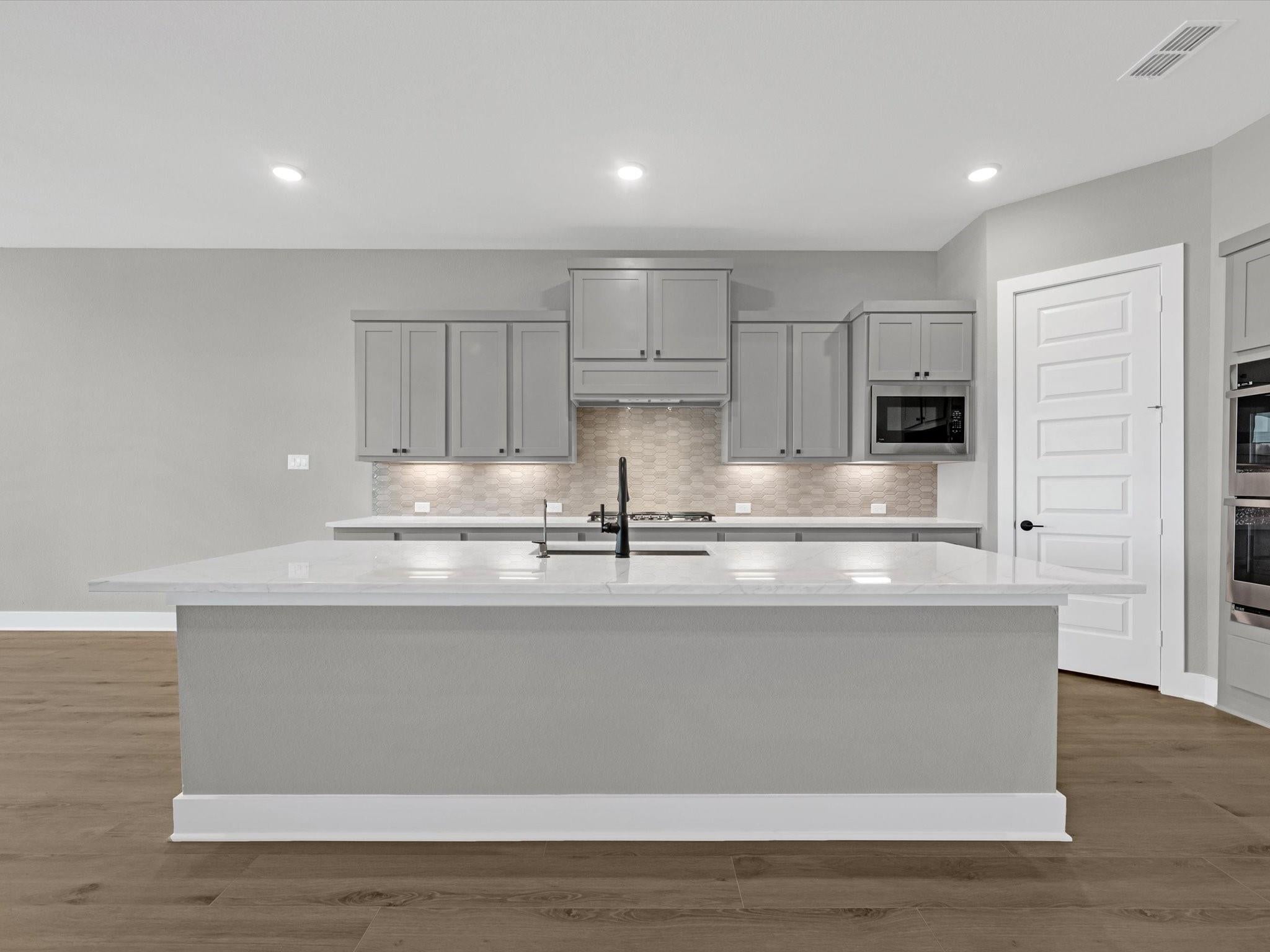 8018 Sunny Ridge Drive