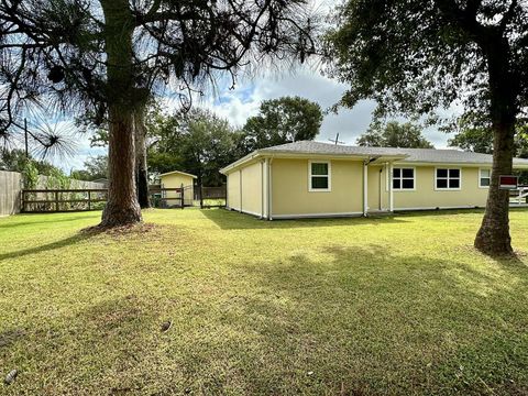 Photo of 4031 Fairview Drive, Orange, TX 77630 (MLS # 76046825)