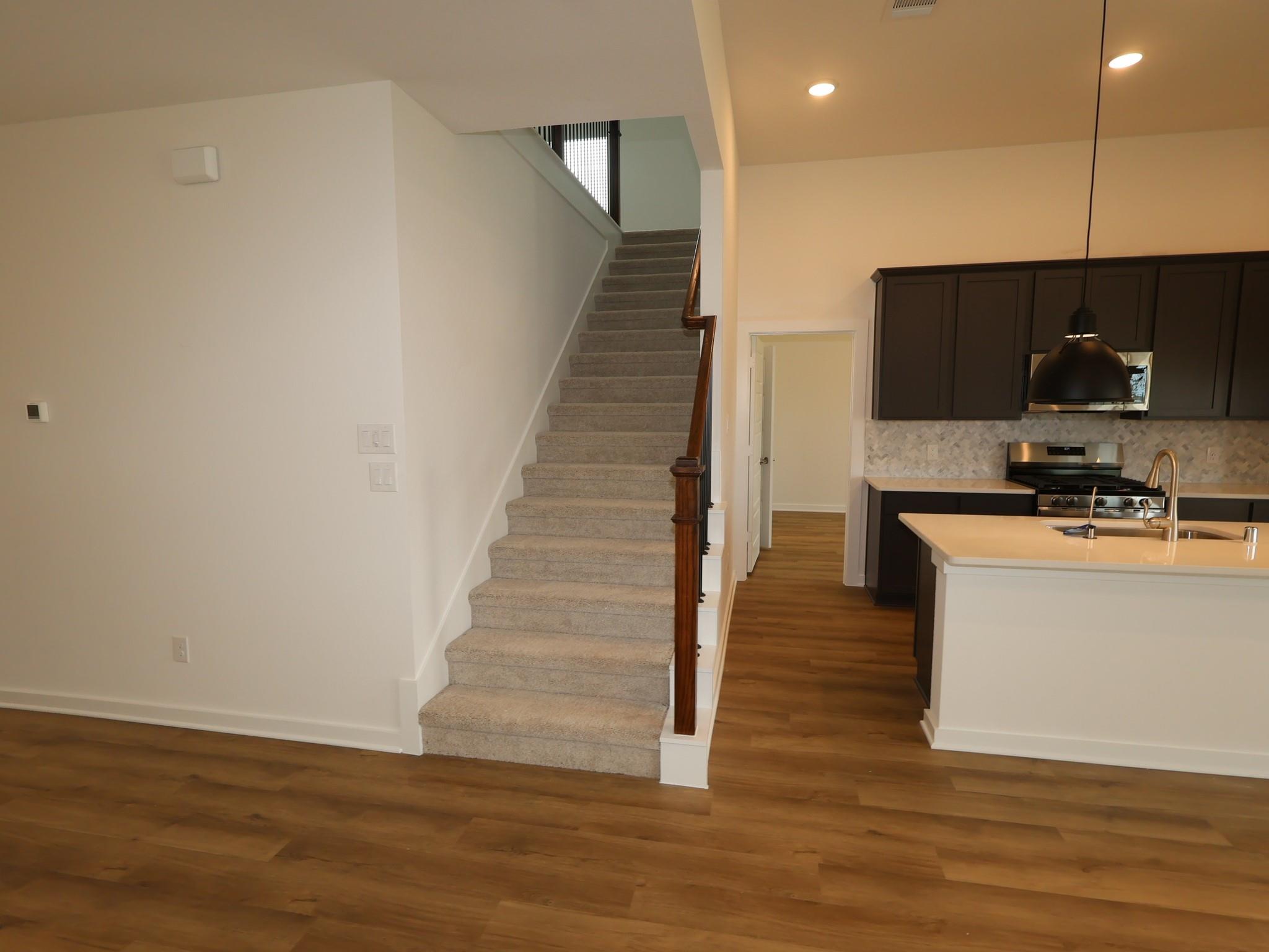 5707 Sunland Trail