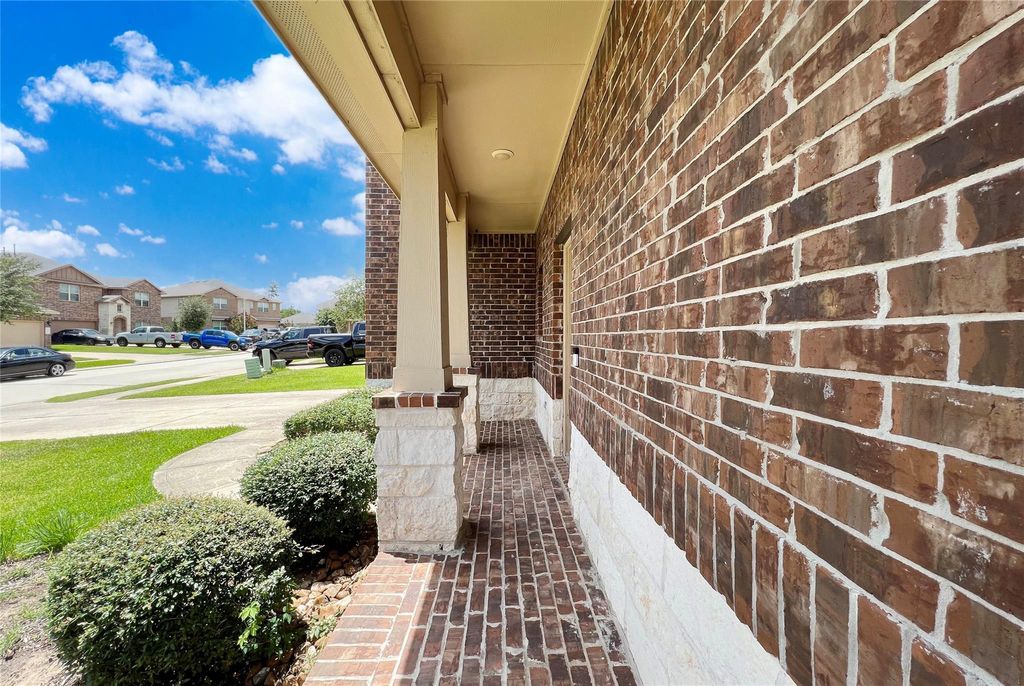 Photo of 166 Meadow Grove Drive, Conroe, TX 77384 (MLS # 18233179)