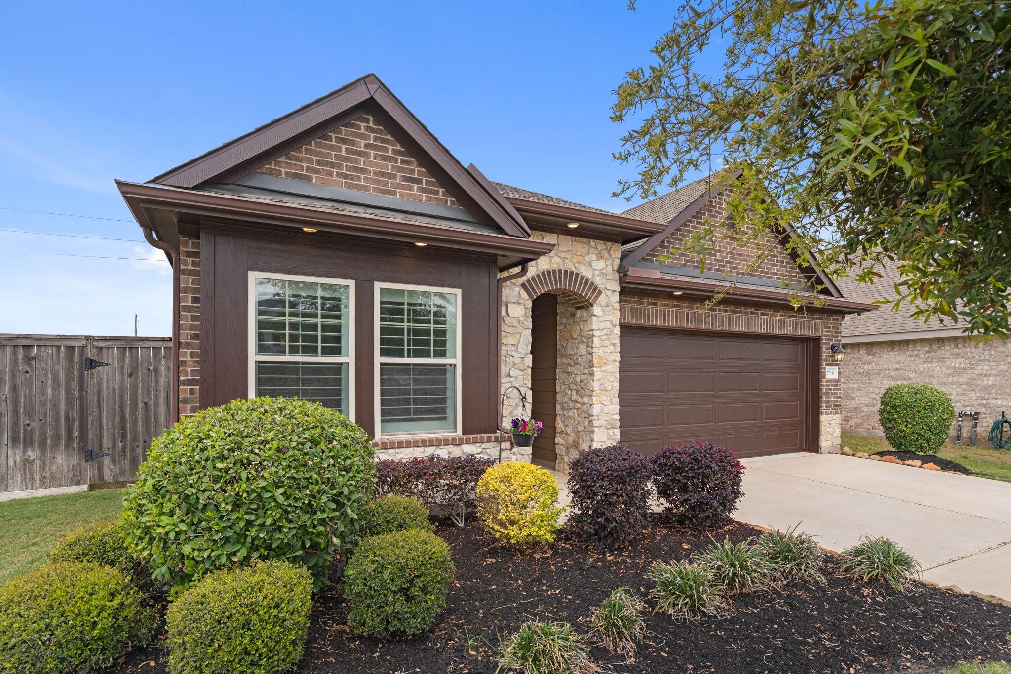 2710 Torrey Pines Drive