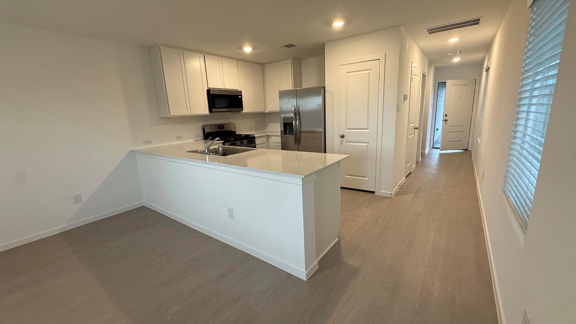938 Pertuso Ln