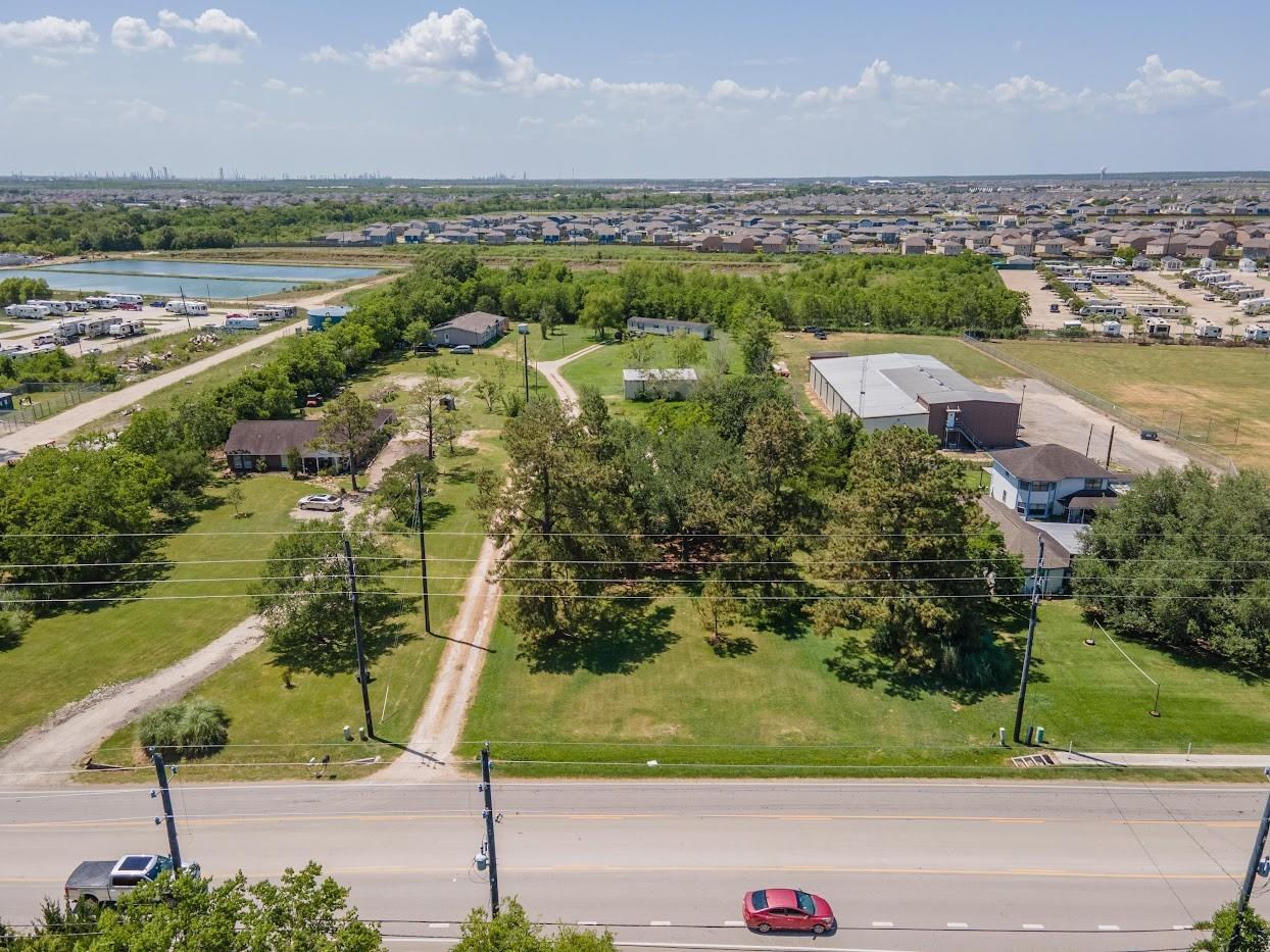 5707 S Fm 565 Rd