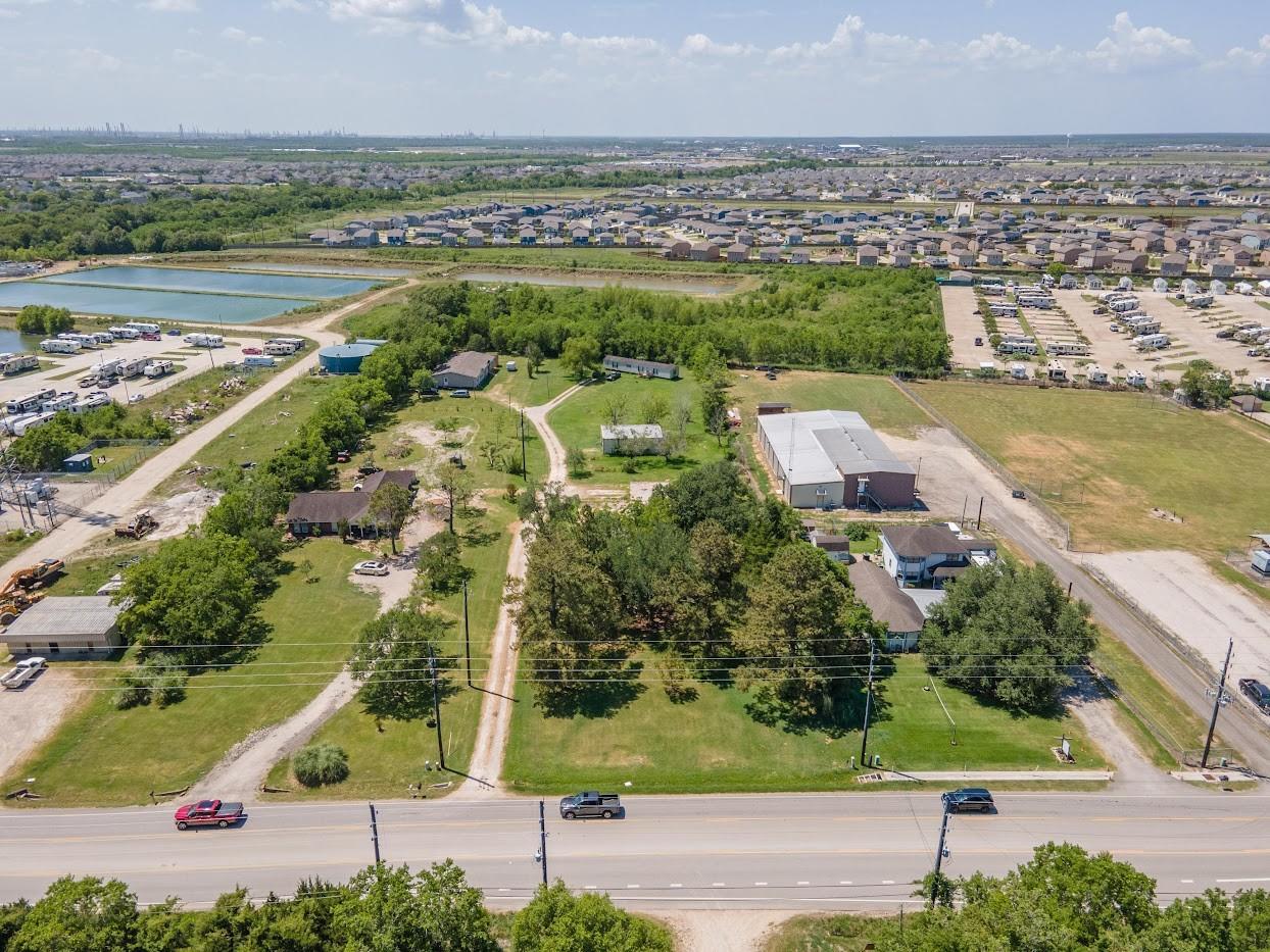 5707 S Fm 565 Rd