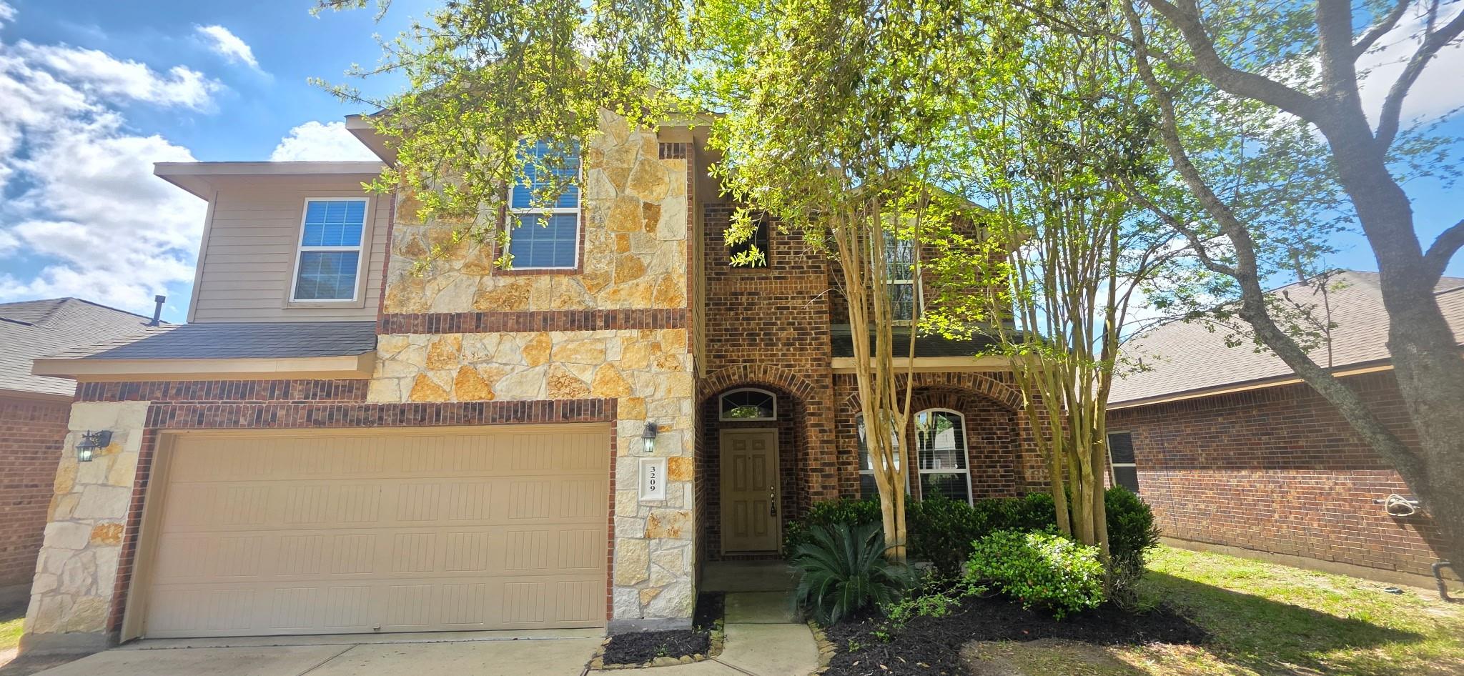 3209 Featherwood Lane