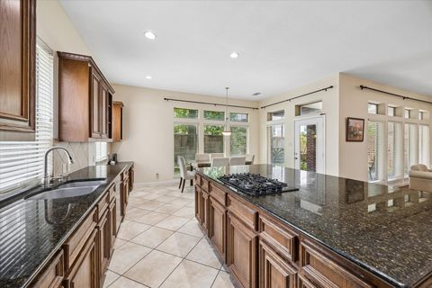 Tiny photo for 911 Vaulted Oak Street, Houston, TX 77008 (MLS # 53026149)