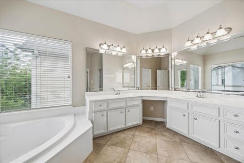 Tiny photo for 911 Vaulted Oak Street, Houston, TX 77008 (MLS # 53026149)