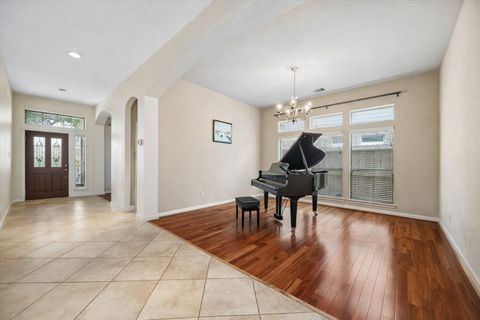 Tiny photo for 911 Vaulted Oak Street, Houston, TX 77008 (MLS # 53026149)