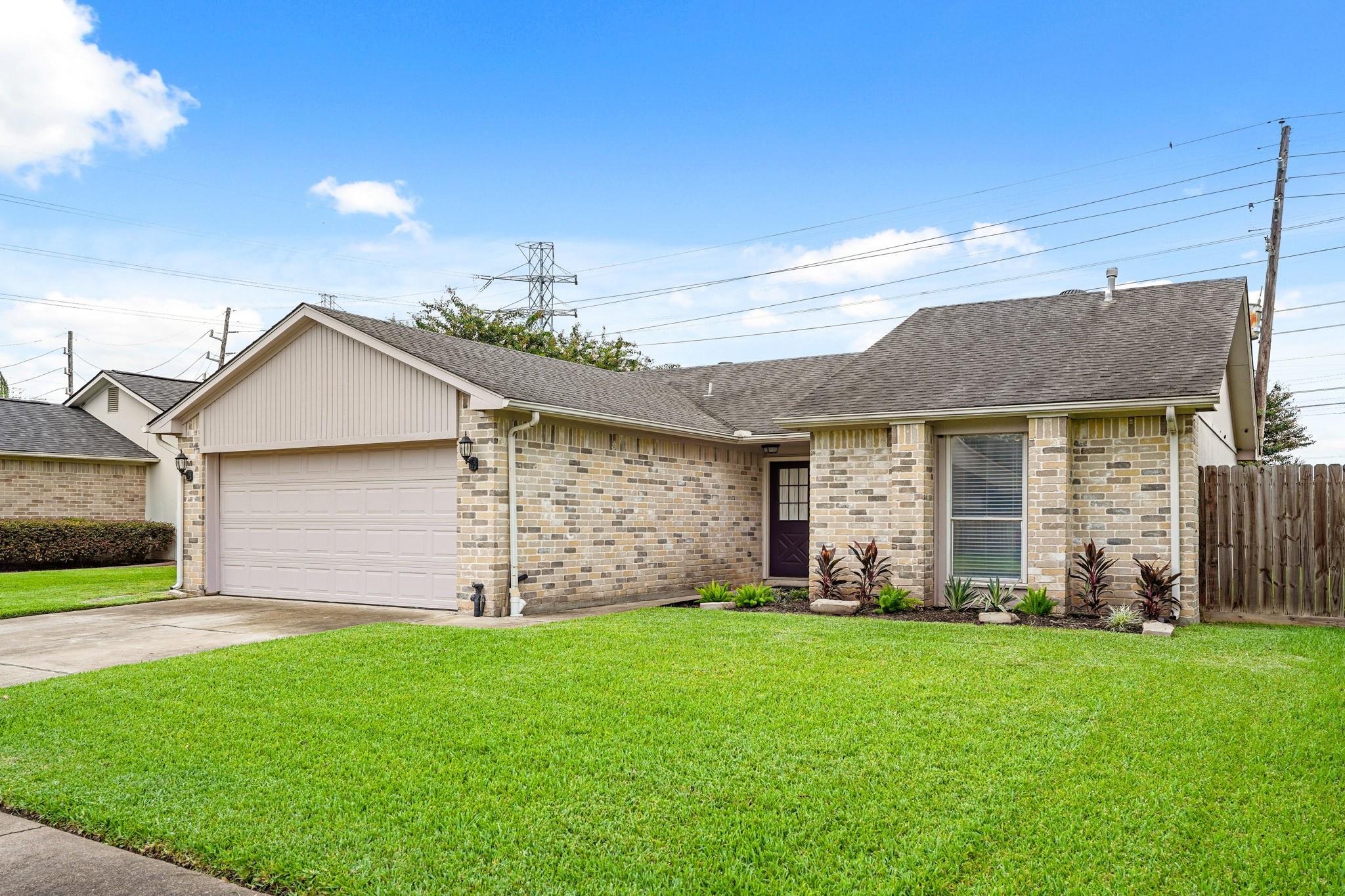 2911 Garden Lane