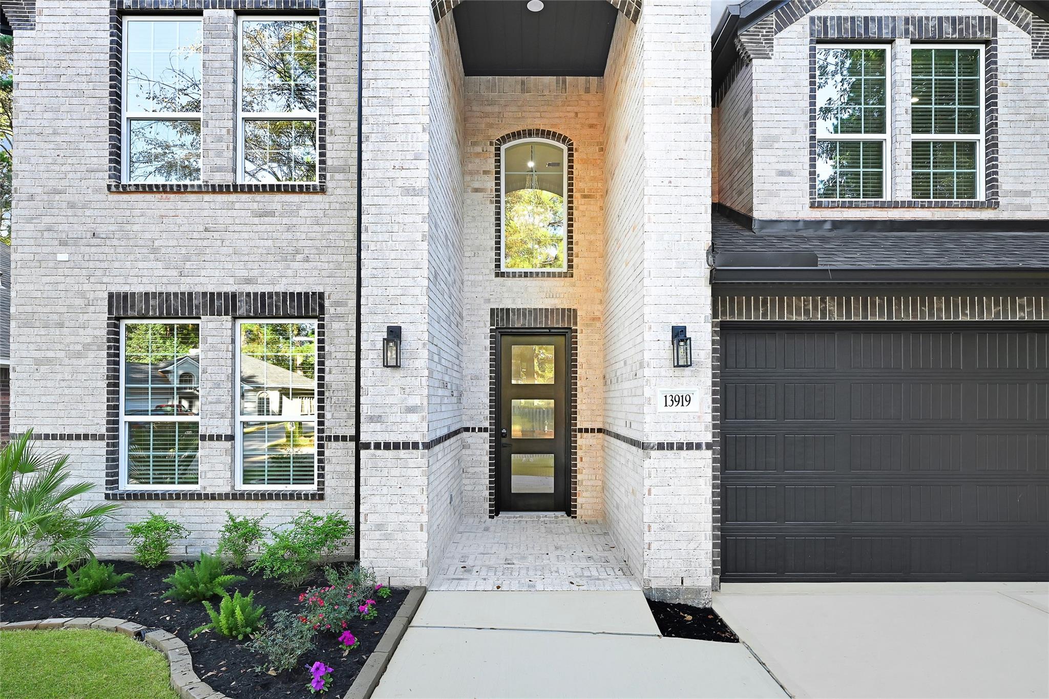 13919 Fountainview Drive