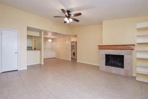 Photo of 10555 Turtlewood Court #405, Houston, TX 77072 (MLS # 12395348)