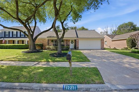 Photo of 12231 Flaxen Drive, Houston, TX 77065 (MLS # 18106783)