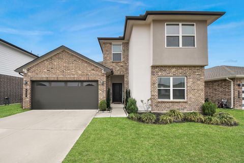 Photo of 311 John House Ln, Rosharon, TX 77583 (MLS # 97401120)