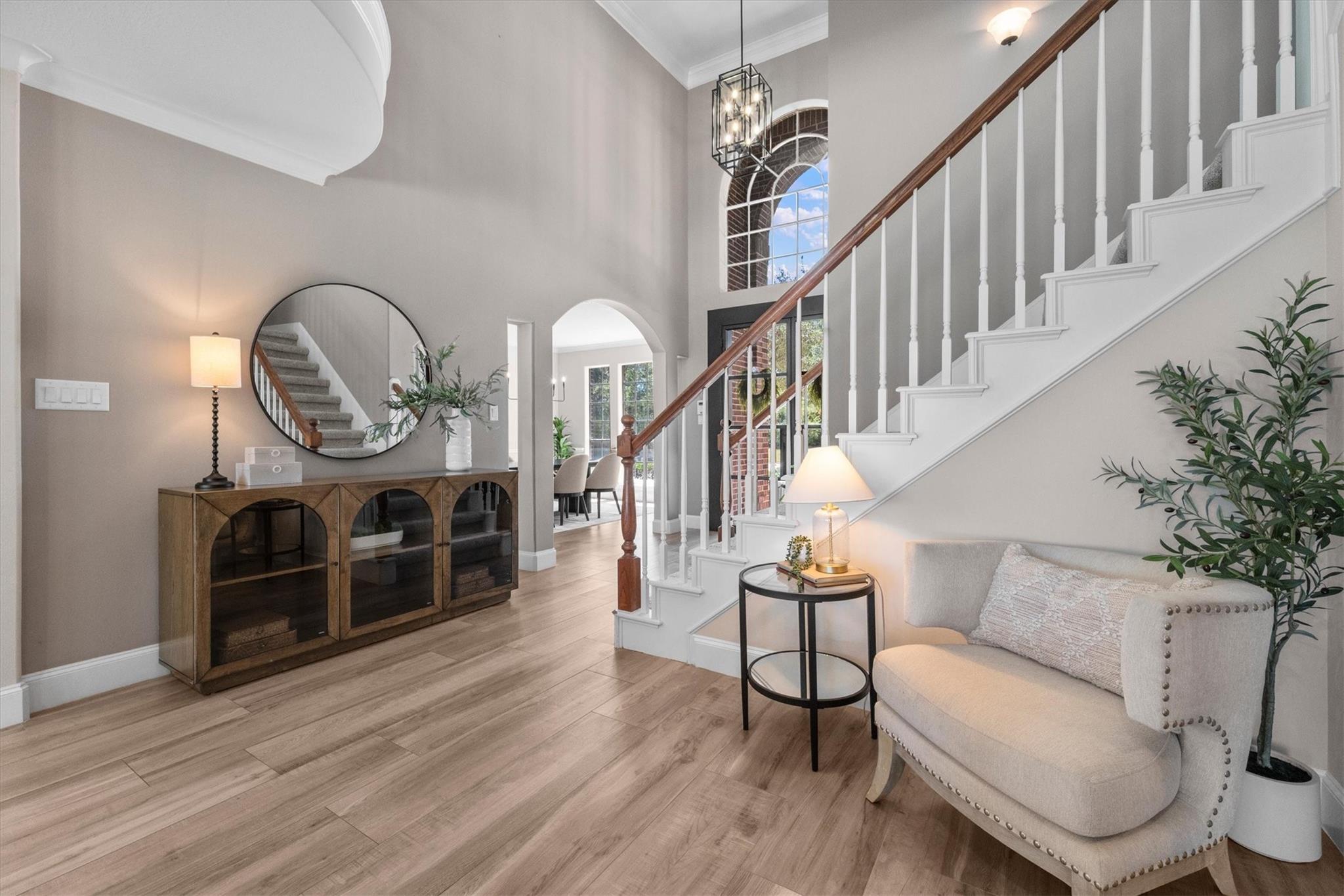15206 Hilltop View Drive