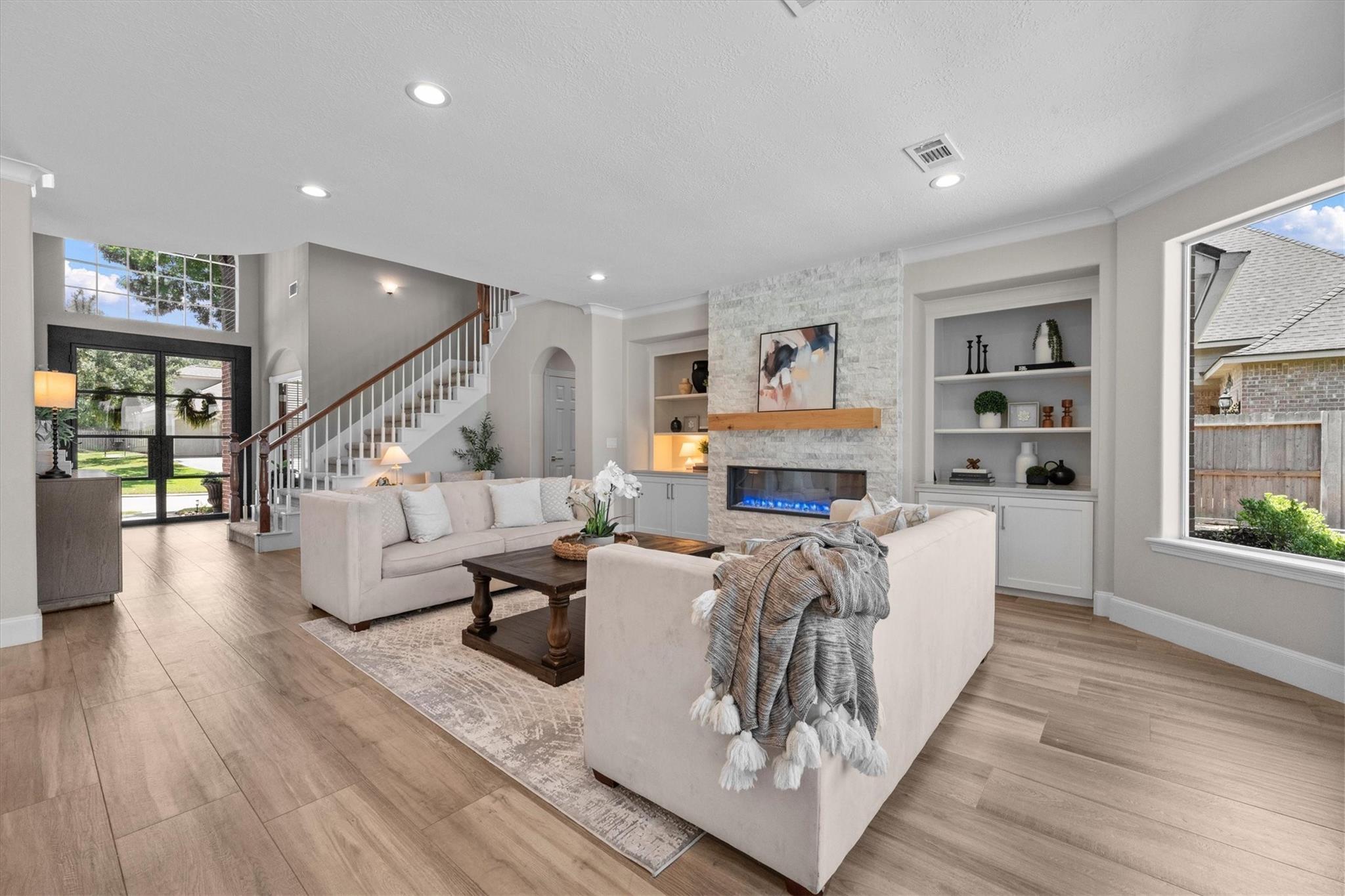 15206 Hilltop View Drive