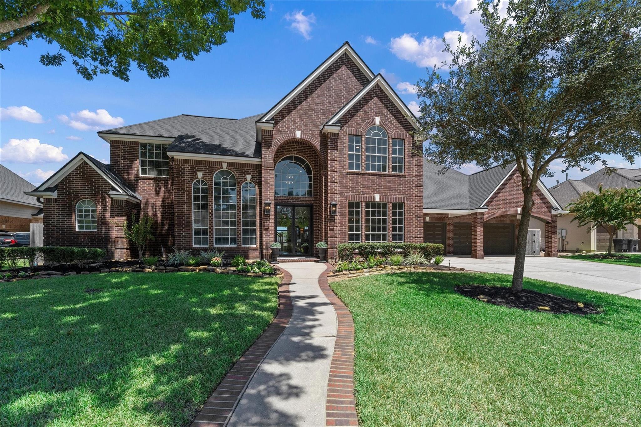 15206 Hilltop View Drive