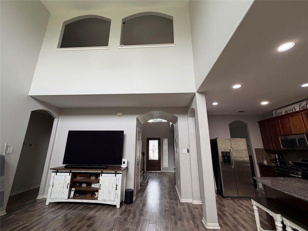 1702 Lansing Cove Drive