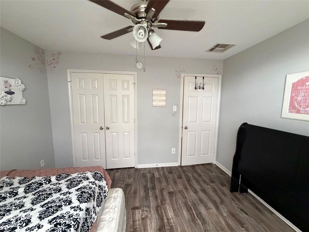 1702 Lansing Cove Drive