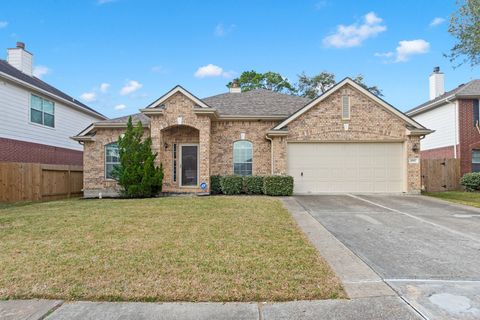Photo of 4902 Quiet Canyon Drive, Friendswood, TX 77546 (MLS # 67073734)