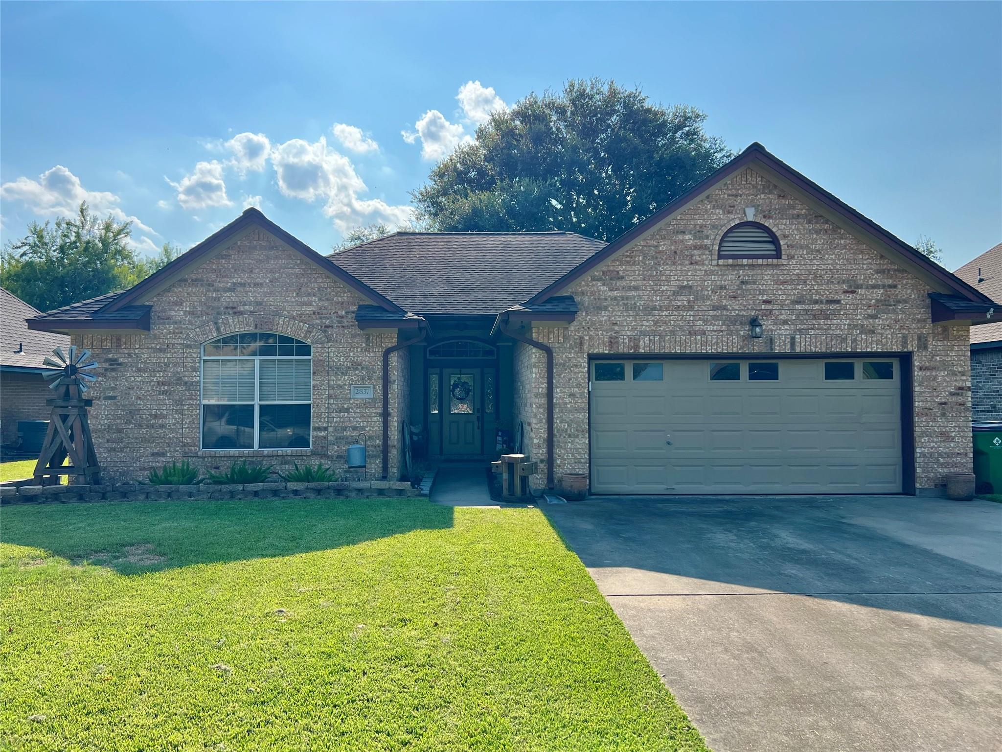 2837 N Remington Drive