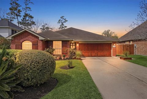 Photo of 19319 Pine Cluster Lane, Humble, TX 77346 (MLS # 93405576)