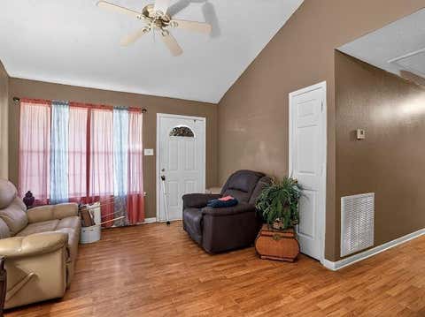 Tiny photo for 1019 Lamar Street, Liberty, TX 77575 (MLS # 66955669)