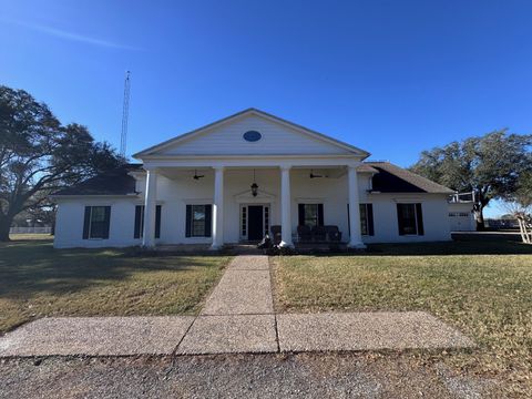 Photo of 5008 Blaschke Road, Schulenburg, TX 78956 (MLS # 48157432)