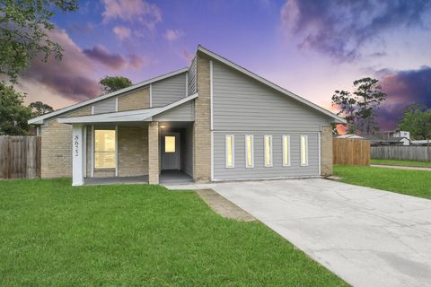 Photo of 8622 Valley Meadow Drive, Houston, TX 77078 (MLS # 20918907)