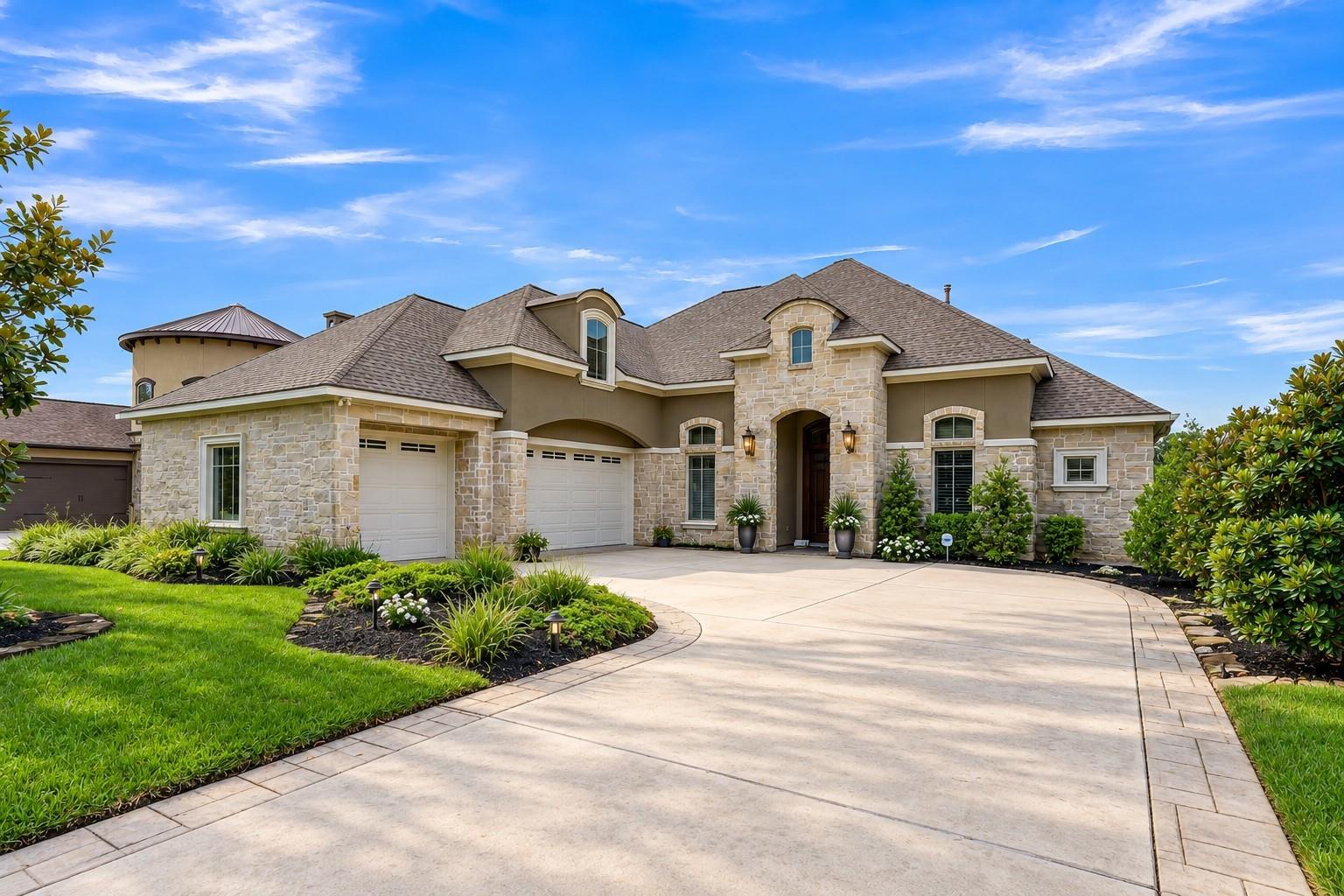 12324 White Oak Point