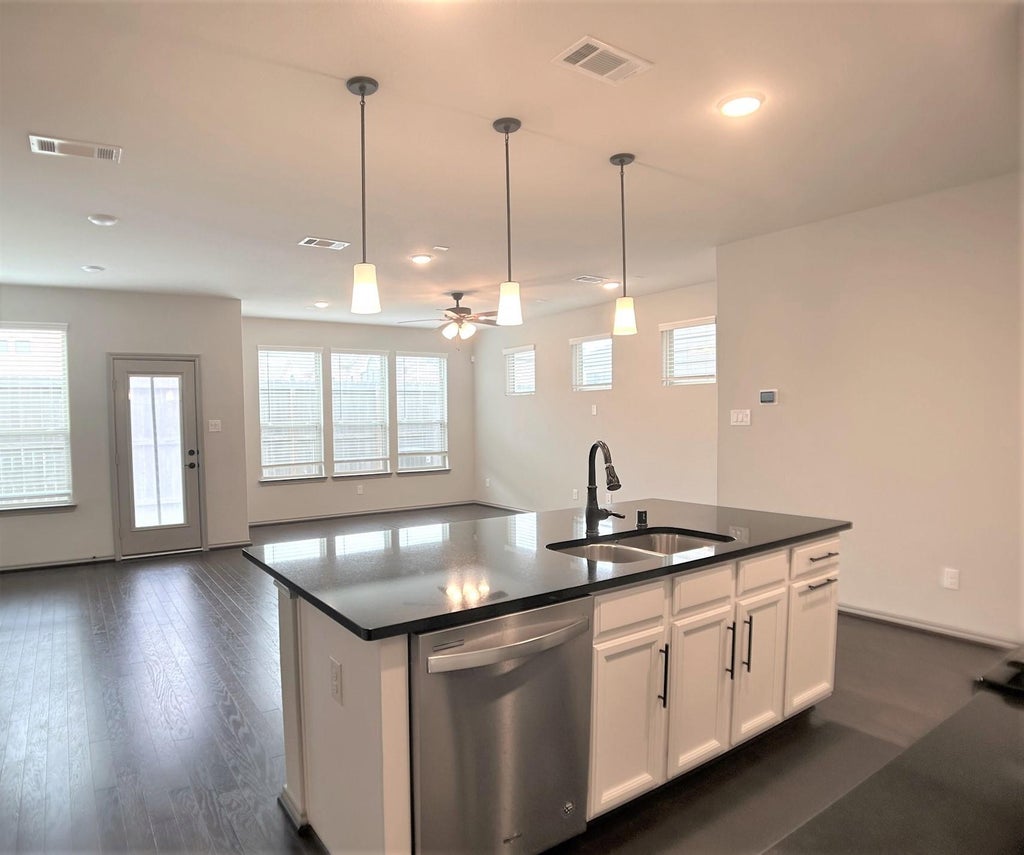 Photo of 8656 Hollyoaks Creek Lane, Houston, TX 77063 (MLS # 51694192)