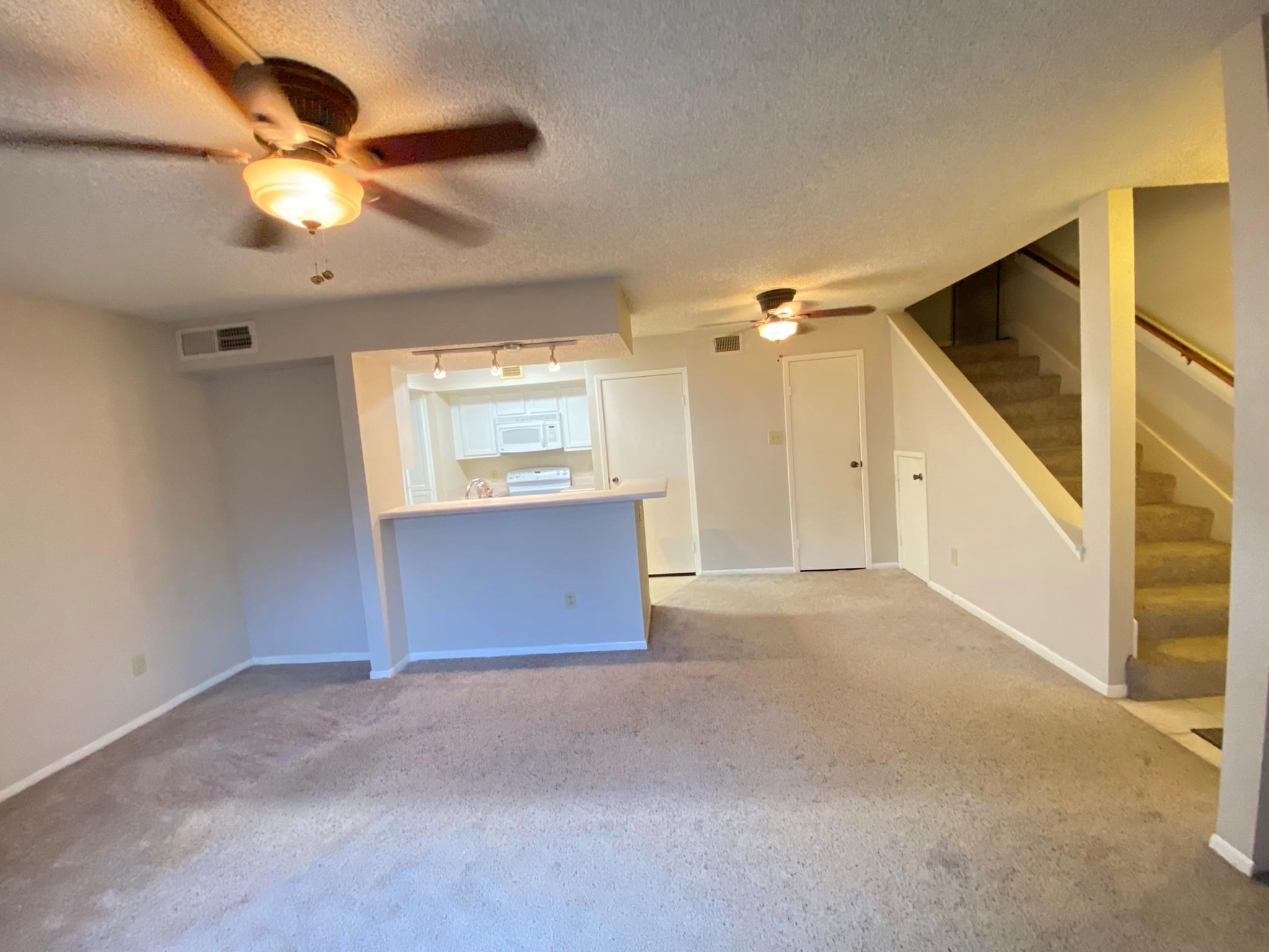 3919 Fairmont Parkway 162