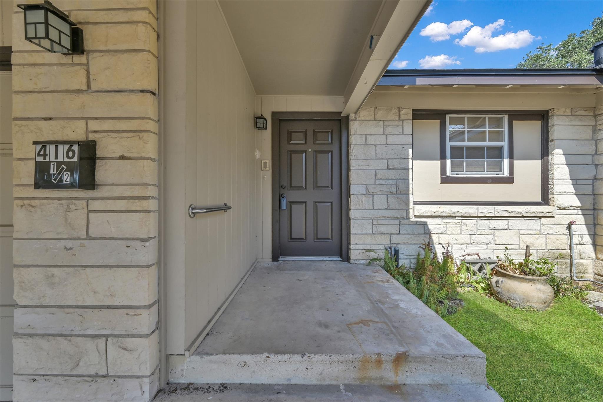 416 Milwaukee - Rear Unit Street