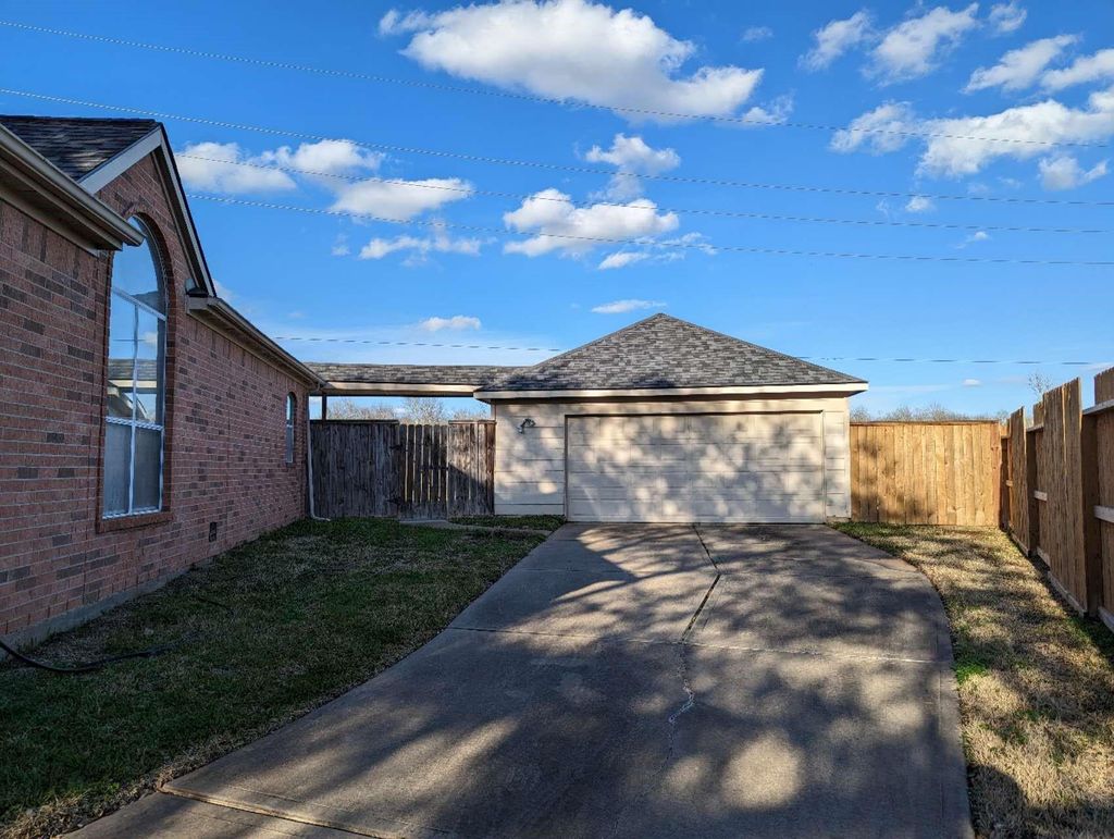 Photo of 1822 American Elm Court, Sugar Land, TX 77479 (MLS # 94330447)