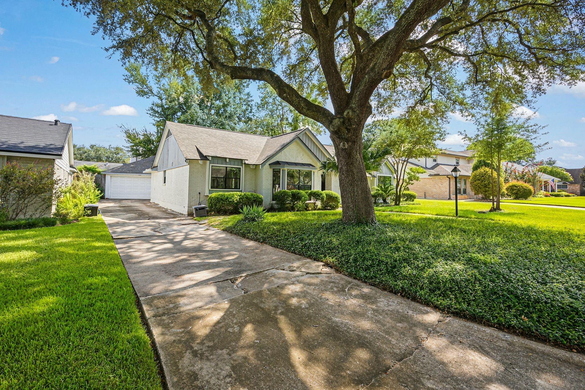 12523 Honeywood Trail
