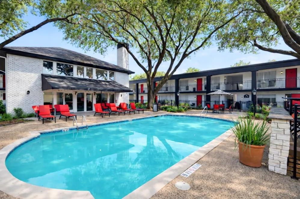 2815 Greenridge Drive 2-103