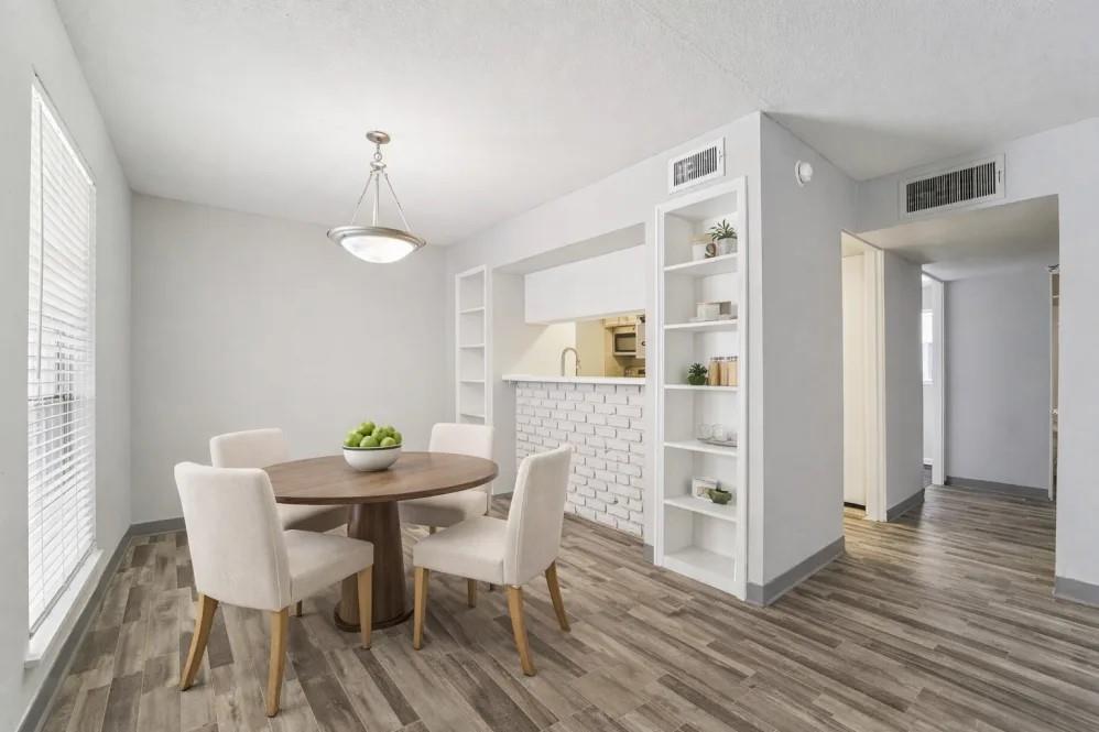 2815 Greenridge Drive 2-103