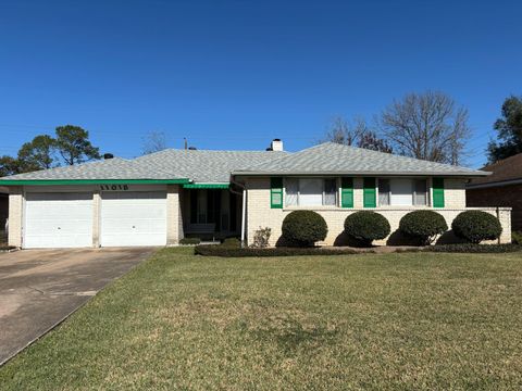 Homes For Rent - 11018 Sharpview Drive<br/> Harris County, Houston, TX 77072