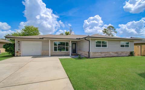 Photo of 8018 Hammerly Boulevard, Houston, TX 77055 (MLS # 36800069)