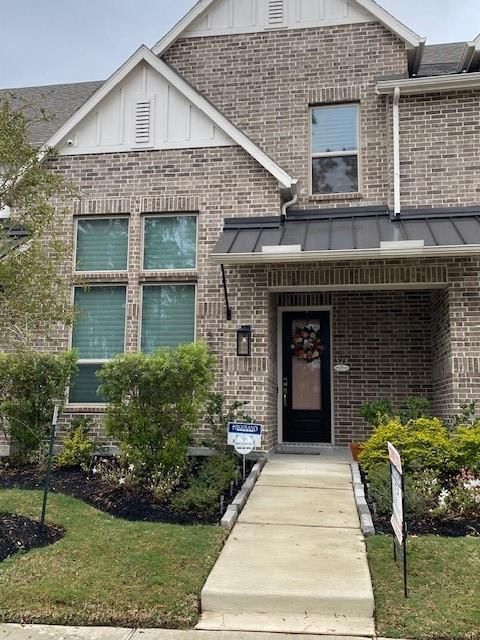 Townhouse For Sale - 523 Cypress Valley Avenue<br/> Montgomery, TX 77316