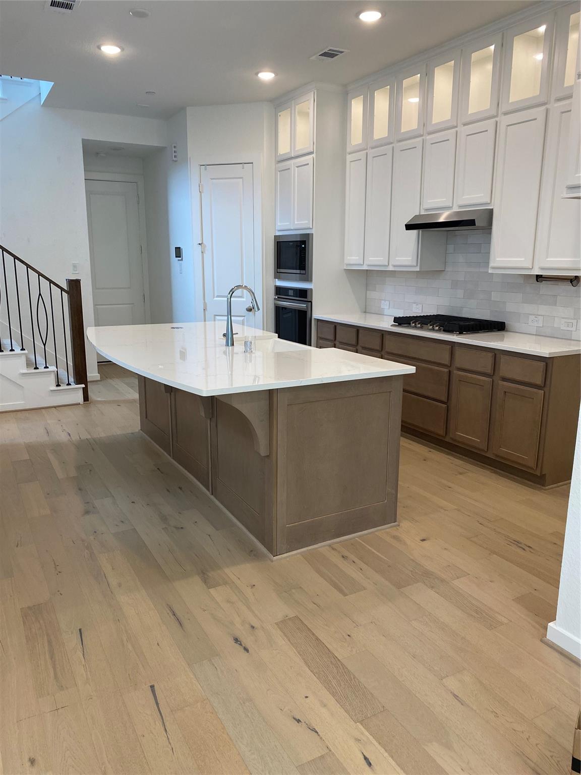 523 Cypress Valley Avenue