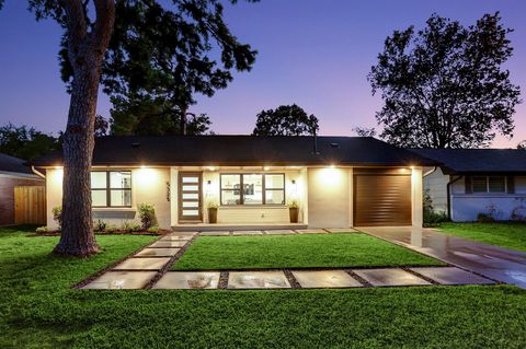 Photo of 5325 Viking Drive, Houston, TX 77092 (MLS # 30851955) Photo of 5325 Viking Drive, Houston, TX 77092 (MLS # 30851955)