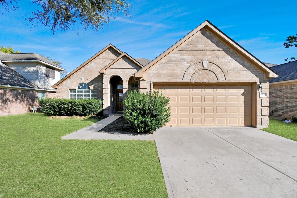 Photo of 16827 Dunbar Grove Court, Sugar Land, TX 77498 (MLS # 68603585)