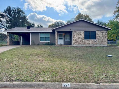 Photo of 227 Woodland Circle, Crockett, TX 75835 (MLS # 81010153)