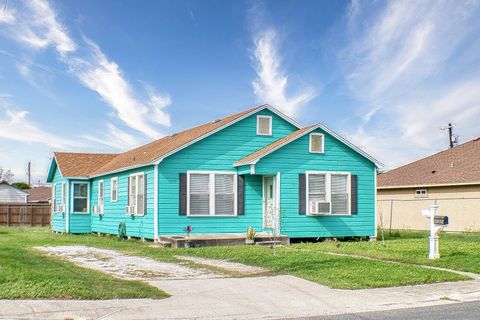 Apartment For Sale - 4509 Helen Street<br/> Nueces County, Corpus Christi, TX 78415