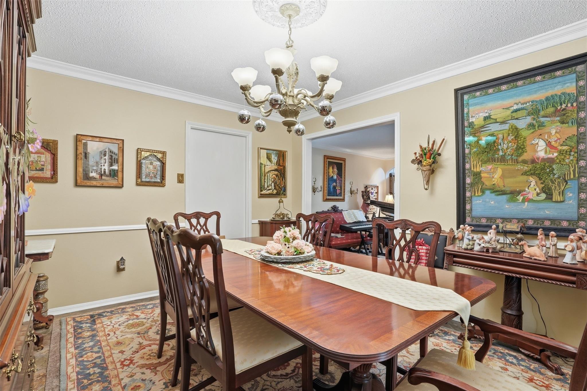 5814 Lodge Creek Drive