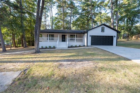 Photo of 14044 Monterrey Circle, Willis, TX 77318 (MLS # 12657147) Photo of 14044 Monterrey Circle, Willis, TX 77318 (MLS # 12657147)