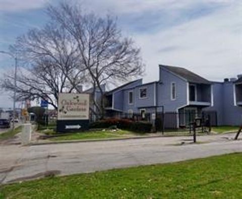 Condo For Sale - 5625 Antoine Drive #317<br/> Houston, TX 77091