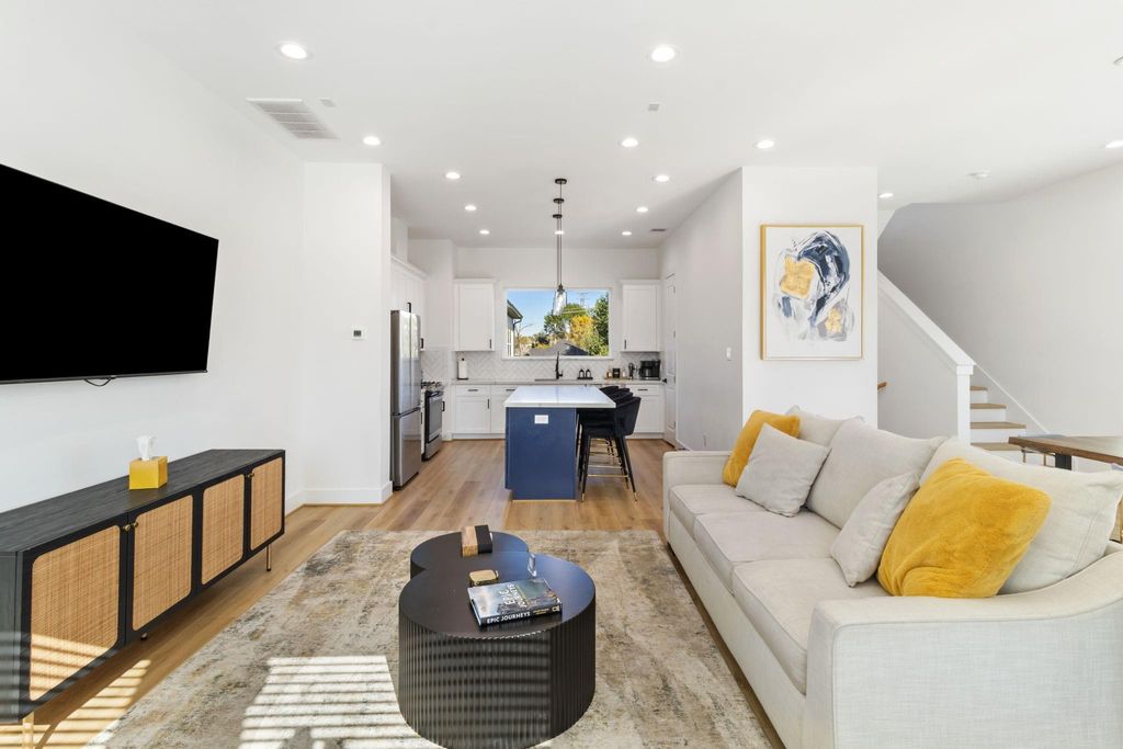 Photo of 1807 Lee Street, Houston, TX 77026 (MLS # 71076979)